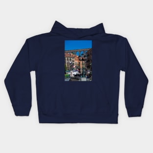 Spain. Segovia. Roman aqueduct over the town. Kids Hoodie